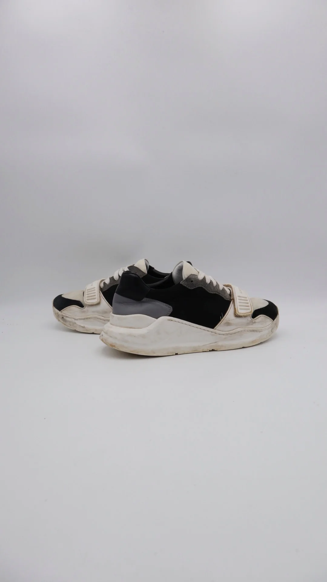 Burberry Low Strap 4