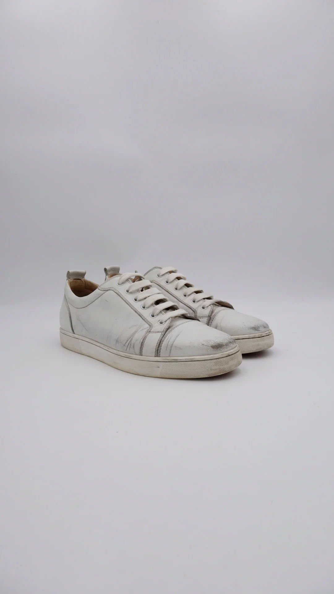 Louboutin Low Clásico  2